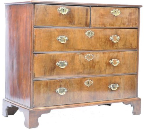 c18th walnut chest of 5 drawers