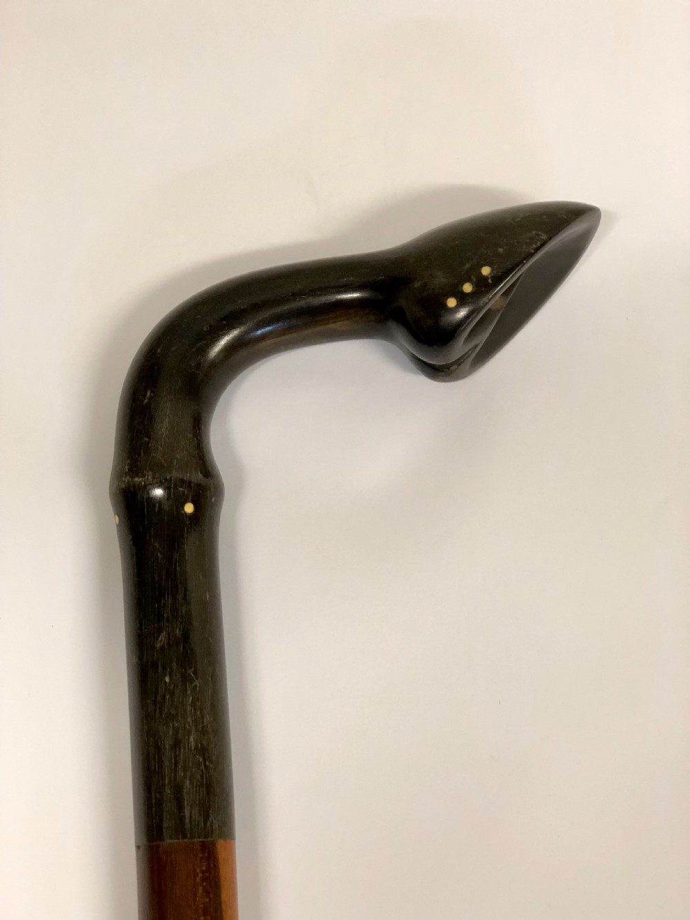 horn handled walking stick with horses hoof