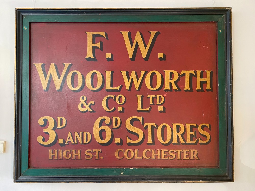 large woolworths sign