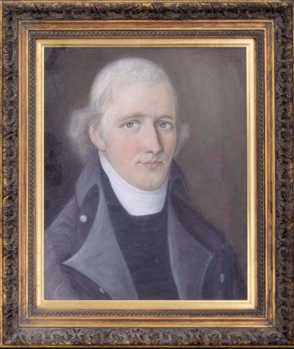 c18th pastel portrait of a gentleman in gilt frame