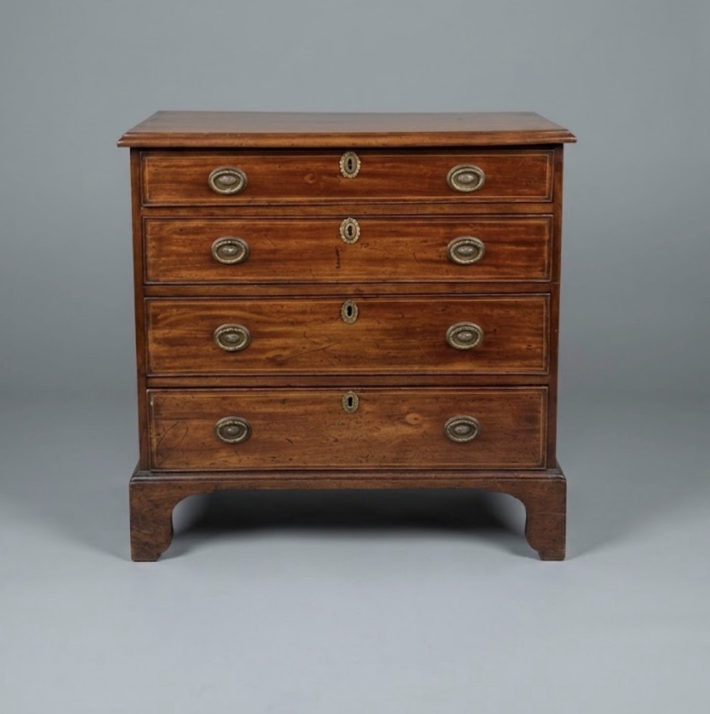 c18th small four drawer chest of drawers